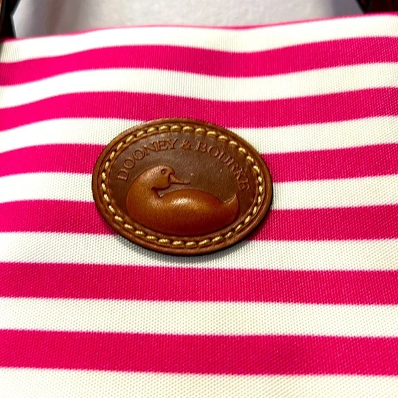 🆕DOONEY & BOURKE Shopper TOTE-Cloth w/Leather Handles-Key clasp inside - Picture 2 of 12